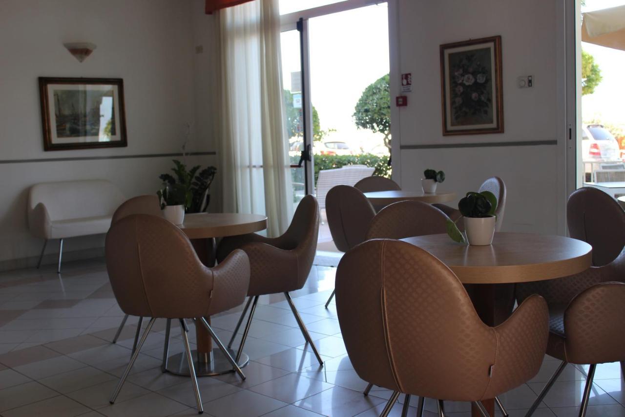 Hotel Rosati Римини Экстерьер фото