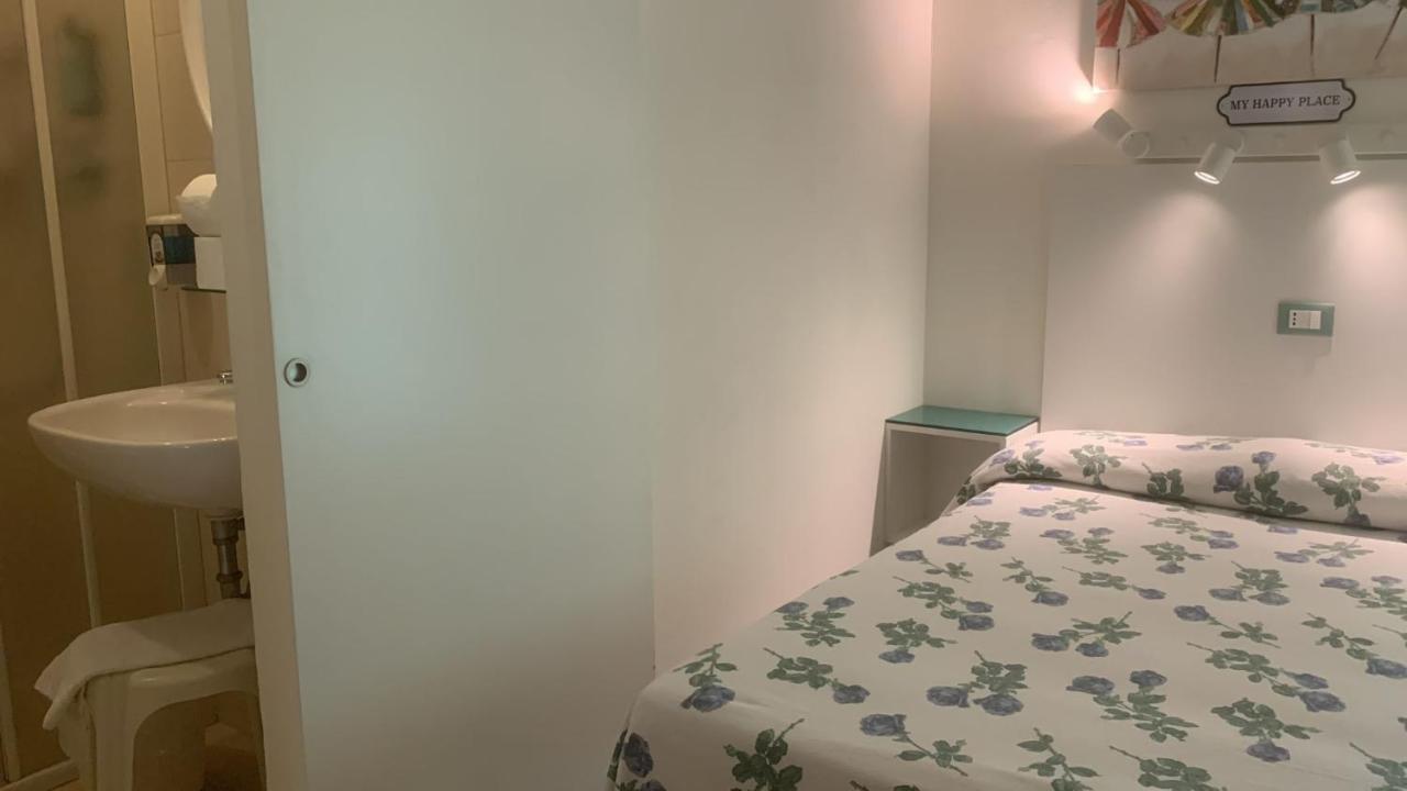 Hotel Rosati Римини Экстерьер фото