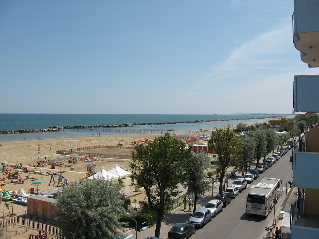 Hotel Rosati Римини Экстерьер фото